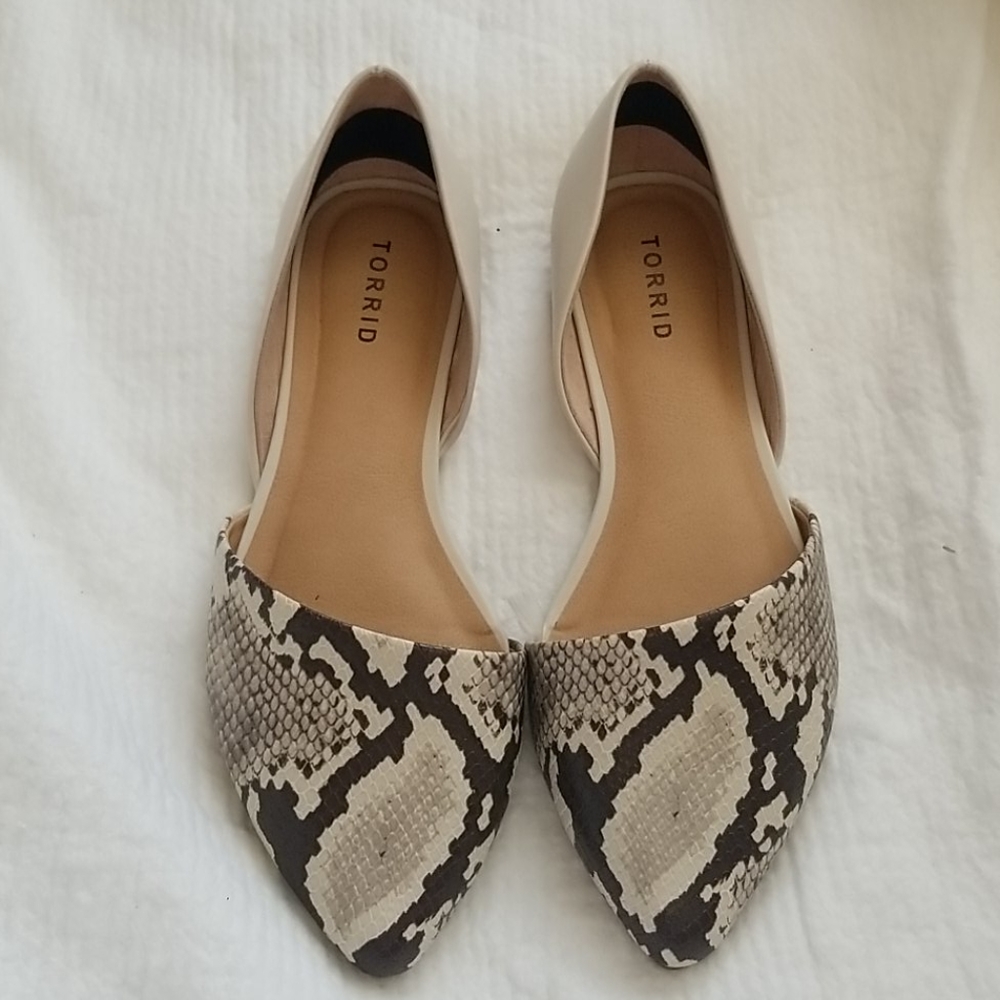 Snake skin flats